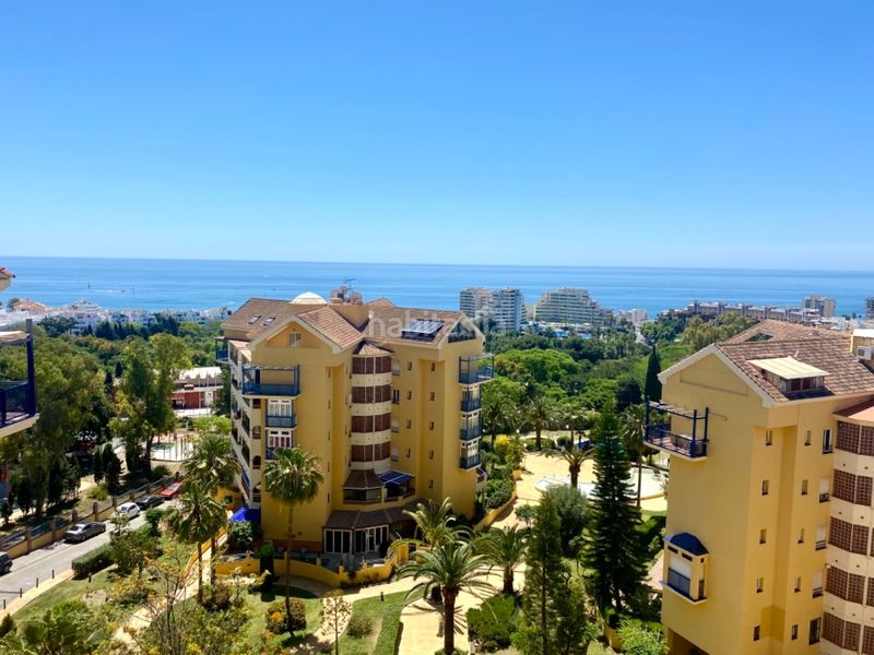 Piso en Camino del prado, 1. Ático de diseño con panorámicas vistas al mar (Benalmádena, Málaga)