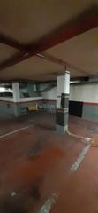 Lloguer Aparcament cotxe a Carrer de valència 368b. Coche mediano, entre pared y columna