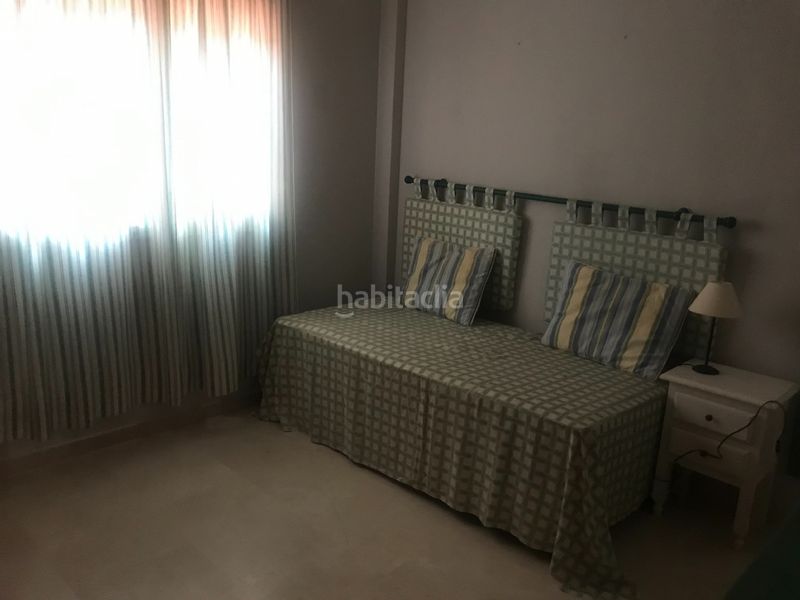 Alquiler Piso en Calle hacienda (la), 6. Solo sep a junio precio 750 euros/mes (Marbella, Málaga)