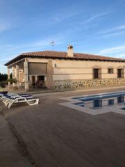Xalet a Plaza mayor 16. Casa chalet confortable