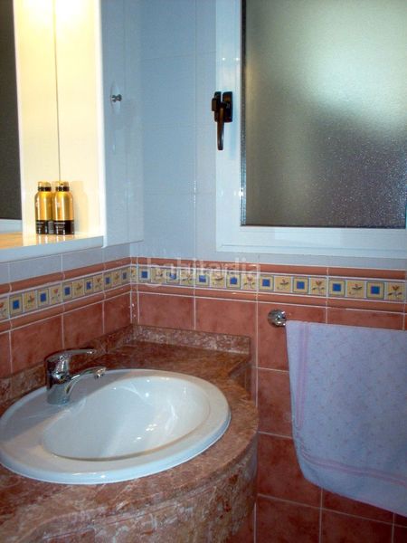 Foto 222cd69e-3c8b-4faa-b9dd-c09174be0948. Casa adossada a carrer alqueries 64 a Nules