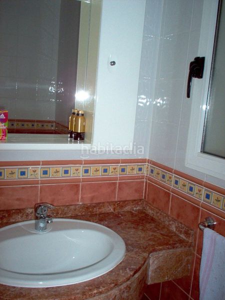Foto 4932c035-2aef-48ff-91c9-047bda91cd43. Casa adossada a carrer alqueries 64 a Nules