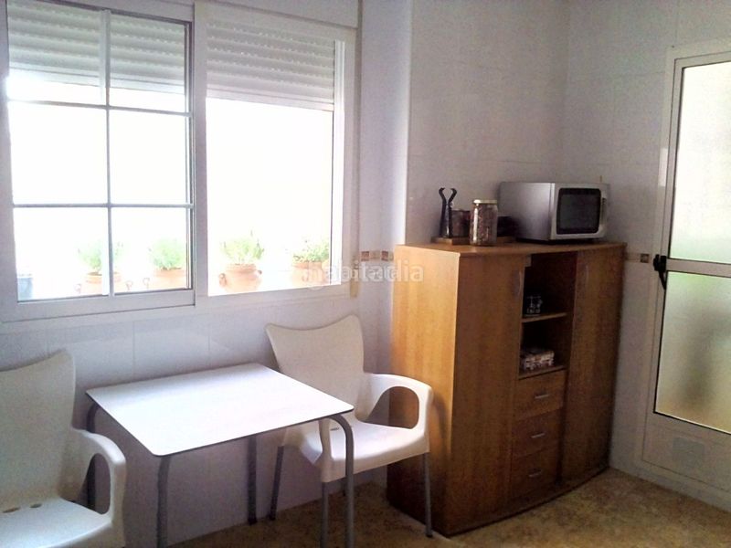 Foto 590badf2-a44a-4d71-a7b7-e3c09444b9ee. Casa adossada a carrer alqueries 64 a Nules
