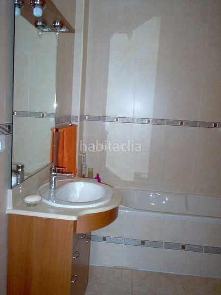 Foto 7f55b31f-8755-4898-86cc-8a736980093b. Casa adossada a carrer alqueries 64 a Nules