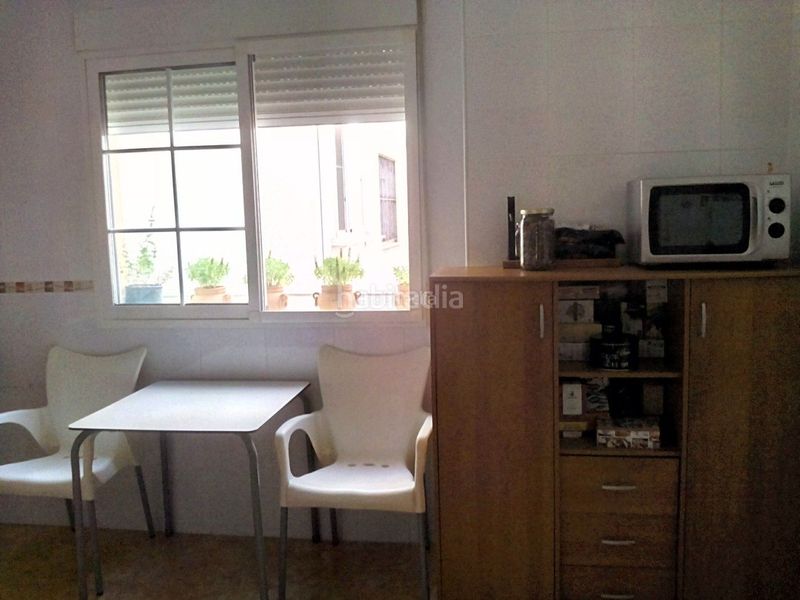 Foto 959c3828-35cb-40ad-975f-9c6becd56932. Casa adossada a carrer alqueries 64 a Nules