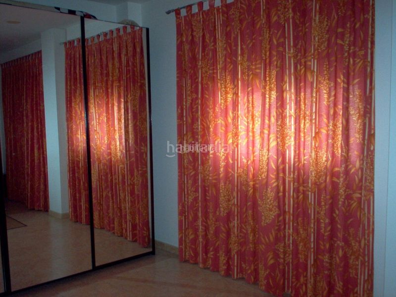 Foto f50cf64a-e7d9-4df6-bfb5-b1e44e40cb82. Casa adossada a carrer alqueries 64 a Nules