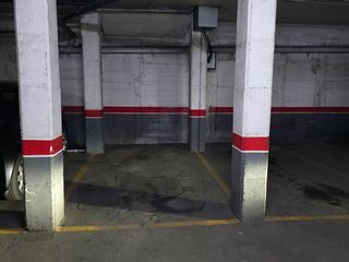 Car parking in Carrer del monestir 33. Plaza de parking en monestir 35/ torreblanca 65