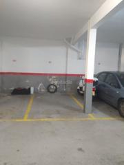 Location Parking voiture à Carrer de berenguer de palou 19. Se alquila plaza de parquing,