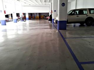 Alquiler Parking coche en Carrer de la cera 2. Plaza de parking de fácil acceso, vigilancia 24h