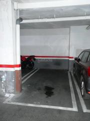 Rent Car parking in Carrer de trajà 12. Alquiler pk coche zona font de la guatlla