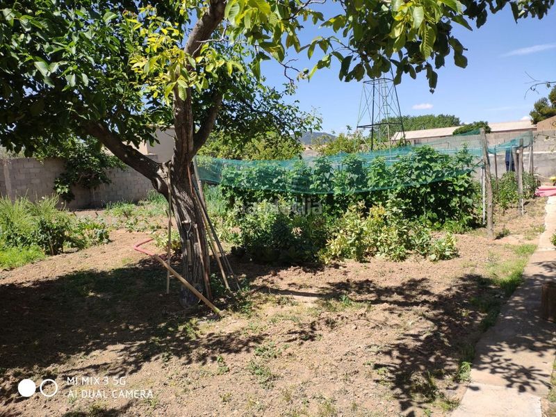 Foto 8fb864c2-75bd-487e-8e02-ae9ac97dd89a. Terreno residencial en camino hoyas 12 nave para construir vivienda y huerto (urbano) en Loscos
