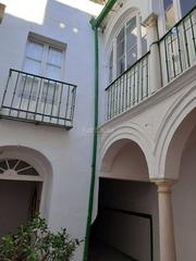 Maison à Calle san ildefonso 10. Casa en lugar histórico, inversión.