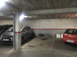 Posto auto in Carrer de la plana de can bertran 29. Parquing en venta