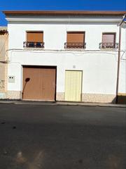 Casa adossada a Calle de miguel garcía ojero 4d. Vivenda en las pedroñeras