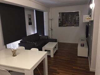 Miete Etagenwohnung in Carrer del comte pestagua 33. Piso nuevo y amueblado