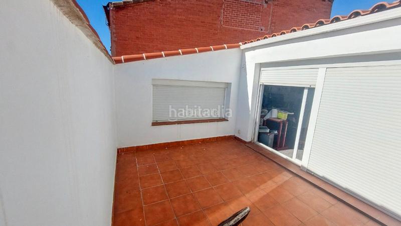 Foto 0a62ad36-2793-475e-acae-c8f4be768dfc. Casa adosada en calle vilches 22 casa individual 3 plantas en Campo Real