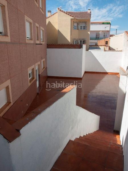 Foto 5927a8d5-797b-4f96-802a-0d6023003862. Casa adosada en calle vilches 22 casa individual 3 plantas en Campo Real
