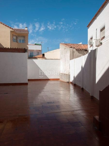 Foto 7772d10c-d077-4f74-bebb-db10807f6094. Casa adosada en calle vilches 22 casa individual 3 plantas en Campo Real