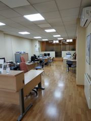 Alquiler Oficina en Rafael casanova, 46. Local comercial/oficina