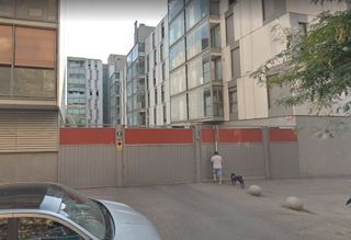 Parking coche en Passatge granja (de), 13. Plaza de parking en venta