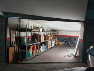 Aparcament cotxe a Calle mayor 22. Garaje cerrado