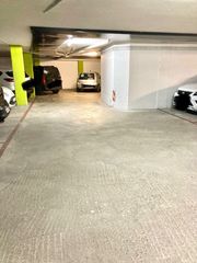 Miete Autoparkplatz in Carrer tarragona, 30. Parking