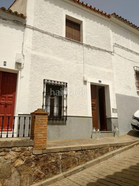 Foto 87a69f5f-bfac-4025-ba28-7c7c25d198b0. Casa en calle ladera 6 casa muy céntrica en Feria