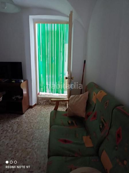 Foto efc4adee-5968-4035-a77a-5a3fc374b778. Casa en calle ladera 6 casa muy céntrica en Feria