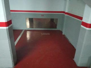 Lloguer Aparcament cotxe a Carrer del pare sallarès 43. Parking para moto grande