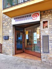 Local Comercial en Carrer dr. carles pol i aleu, 26. Se vende precioso local comercial 135 m2 en sort