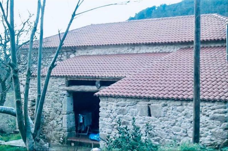 Foto f1c4bdec-5b9c-4384-84be-ca49987f83c6. Casa a lugar rodeiro 37 a Oza dos Ríos