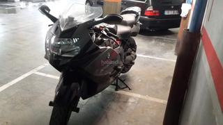 Aparcament de moto a Carrer mossèn molé 81. Plaza de aparcamiento parking para motocicletas