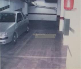 Aparcament cotxe a Avinguda d'isidre martí 36. Plaza parquing coche