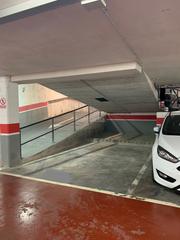 Location Parking voiture à Muralla de sant domènec 18. Plaza de parking en pleno centro de manresa