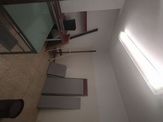 Rent Office space in Call de la rectoria, 1. Local ideal consulta u oficina