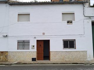 Maison jumelée à Calle san sebastián 32. Casa adosada en setenil de las bodegas