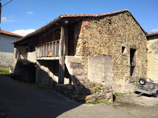 Solar industrial a Calle arrabal 111. Somos particulares