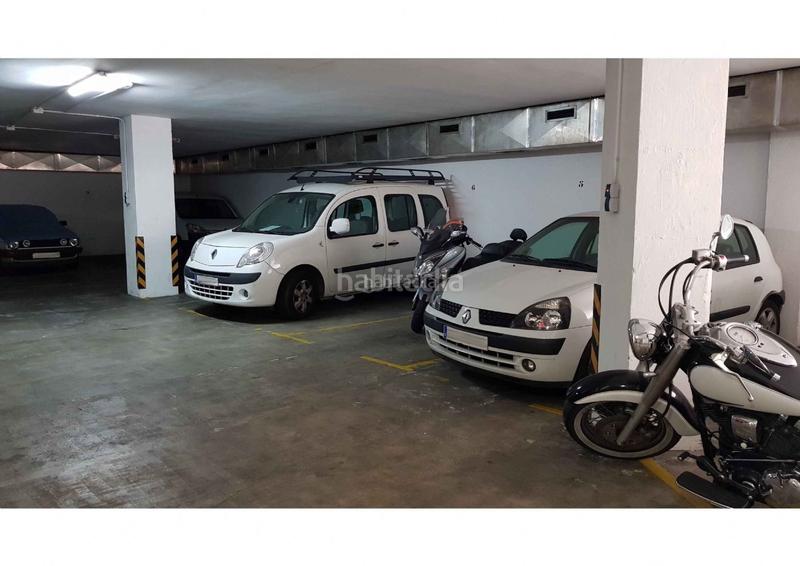 Foto 97ac876d-9e06-49b2-b25d-af5cb57fa05a. Alquiler parking moto en passatge dels garrofers 30 parking para moto en alquiler en Barcelona