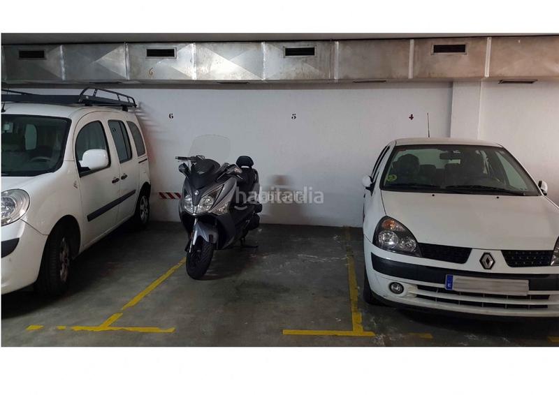Foto a59d97ec-5b7e-47ca-a17f-1ba3e35f4f26. Alquiler parking moto en passatge dels garrofers 30 parking para moto en alquiler en Barcelona