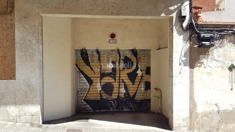 Foto ead6e874-89a2-420f-be9d-4ebb99738c6a. Location parking moto dans passatge dels garrofers 30 dans Barcelona