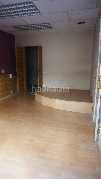 Foto c0f99e50-acf3-4ad5-81b0-e85b91fee30e. Affitto locale commerciale in carrer de santa marta 29 in Castelldefels