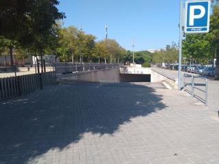 Miete Autoparkplatz in Carrer pintor ribalta 2x. Lloguer plaça  aparcament gran. cotxe i moto