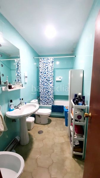 Piso en Calle ramon y cajal, s/n. Particular vende piso 3d en segunda línea de playa (Manilva, Málaga)