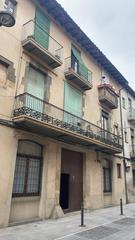 Casa en Carrer del pont 48. Edificio en centro historico