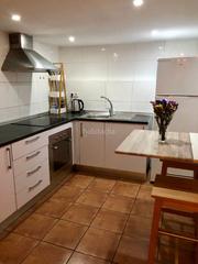 Lloguer Apartament a Carrer de sant antoni abat 38. Bello piso reformado en calle sant antoni abat