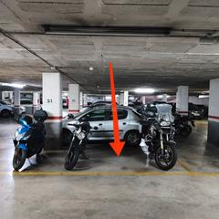 Lloguer Aparcament de moto a Carrer de sants 206. Parking con cámaras de vigilancia, 2 salidas, asc.