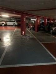 Parking voiture à Rambla del brasil 85. Plaza de parking amplia en régimen de concesión