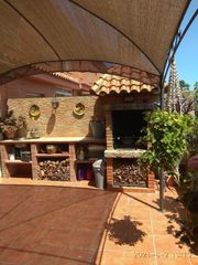 Casa a schiera in C/ pau casals nº8, 8. Chalet adosado con 400 m2 de jardín