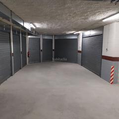 Location Parking voiture à Avinguda de la verge de montserrat 29. Box cerrado tamaño coche o moto en alquiler