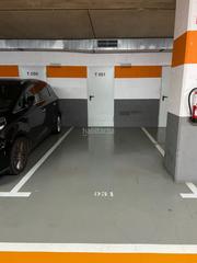 Lloguer Aparcament cotxe a Carrer de gandesa 2. Plaza de aparcamiento cornellà, barrio fontsanta